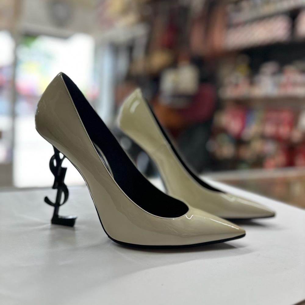 Yves Saint Laurent Cream Patent Leather Pointed Toe Opyum Pumps